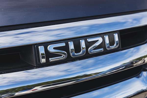 2017 Isuzu MU-X LS-T