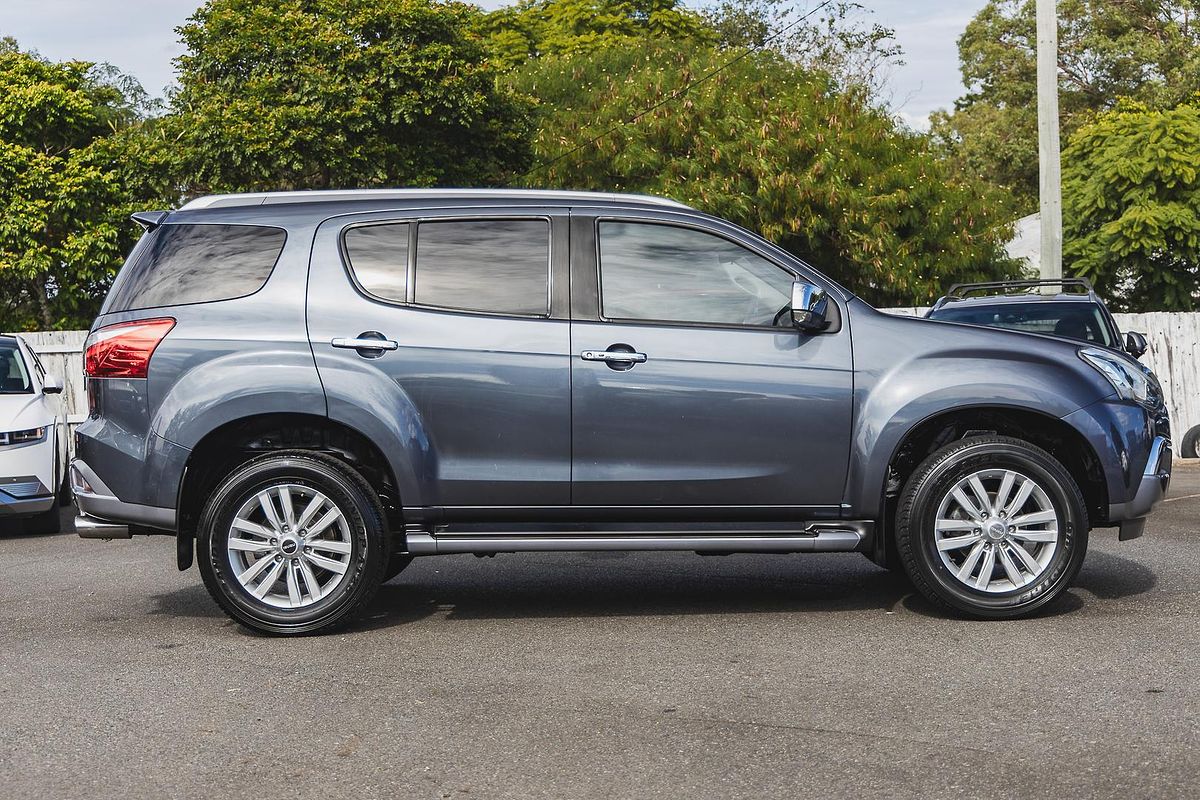 2017 Isuzu MU-X LS-T