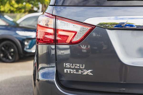 2017 Isuzu MU-X LS-T