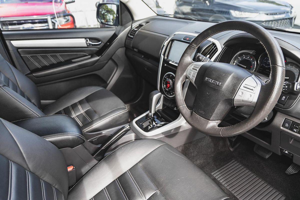 2017 Isuzu MU-X LS-T