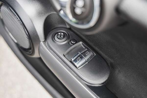 2020 MINI Hatch Cooper F55 LCI