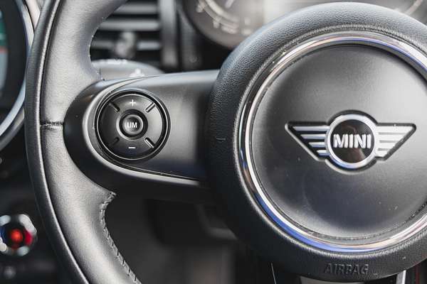 2020 MINI Hatch Cooper F55 LCI