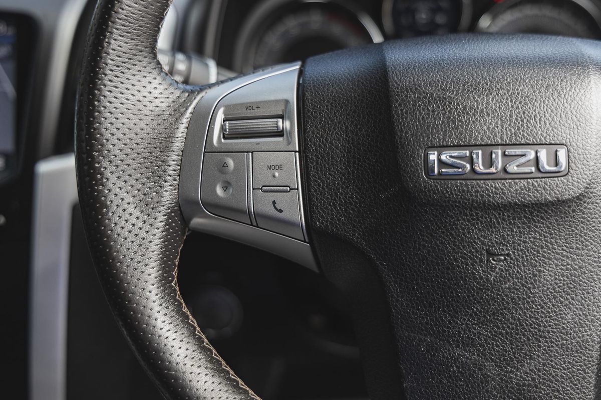 2017 Isuzu MU-X LS-T