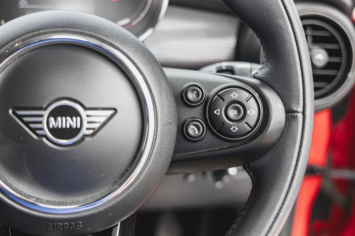2020 MINI Hatch Cooper F55 LCI