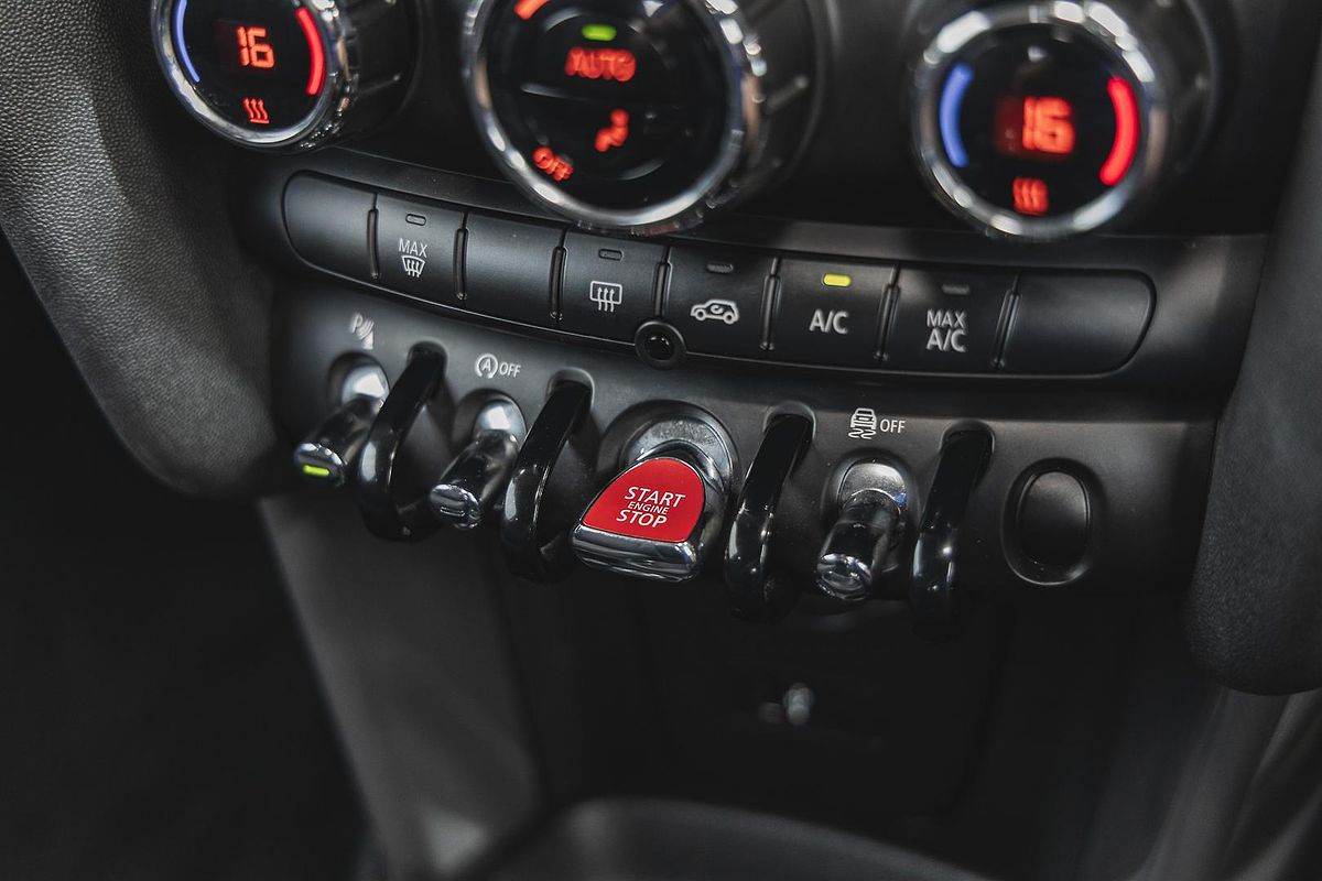 2020 MINI Hatch Cooper F55 LCI