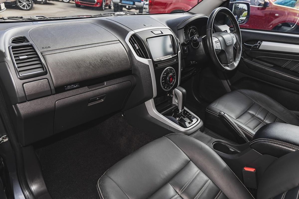 2017 Isuzu MU-X LS-T