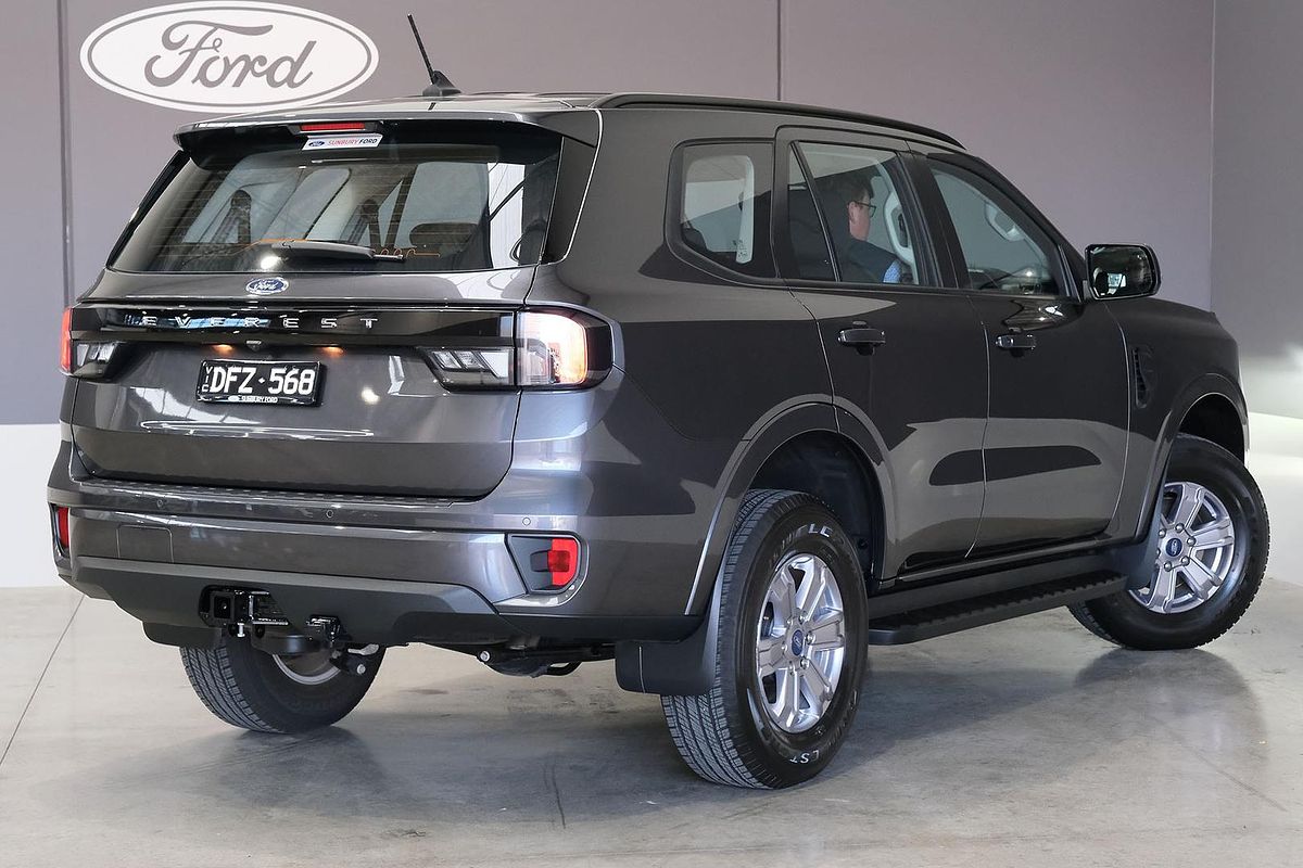 2024 Ford Everest Ambiente