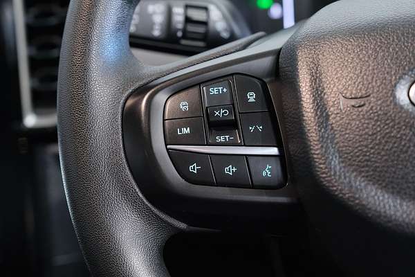 2024 Ford Everest Ambiente