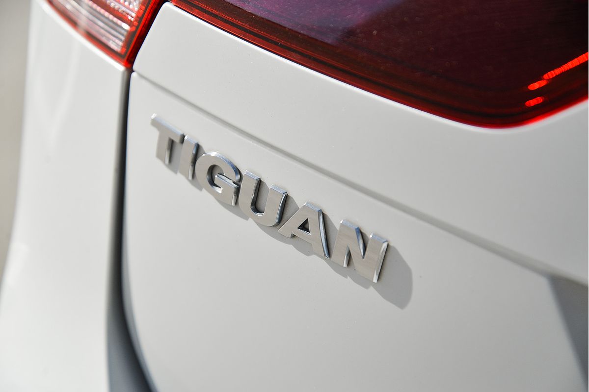 2018 Volkswagen Tiguan Wolfsburg Edition 5N