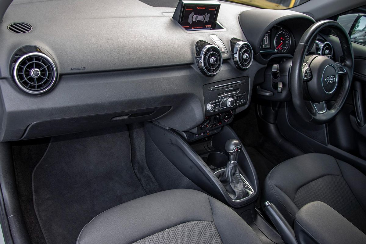2017 Audi A1 8X