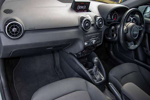 2017 Audi A1 8X