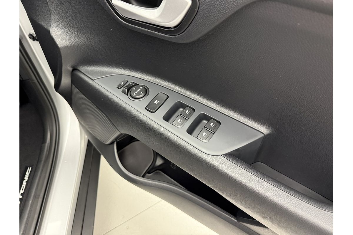 2024 Kia Stonic S YB