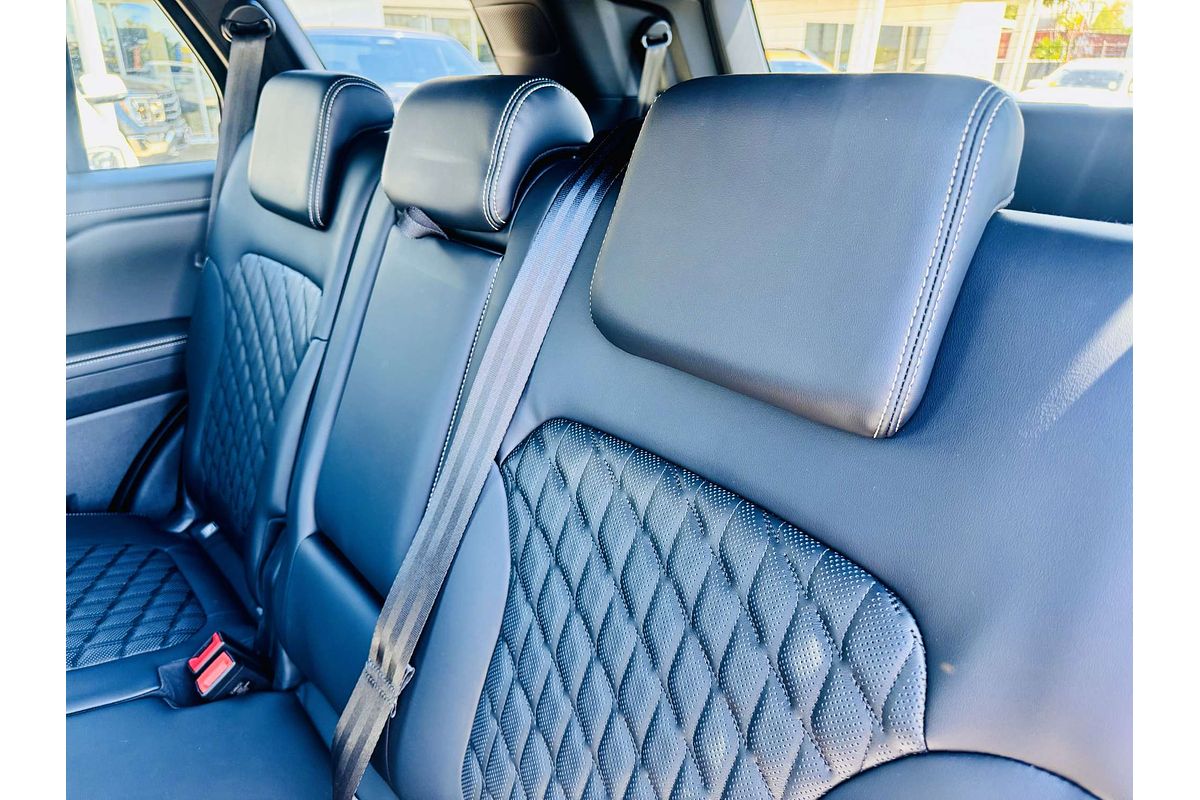 2024 Ford Everest Platinum