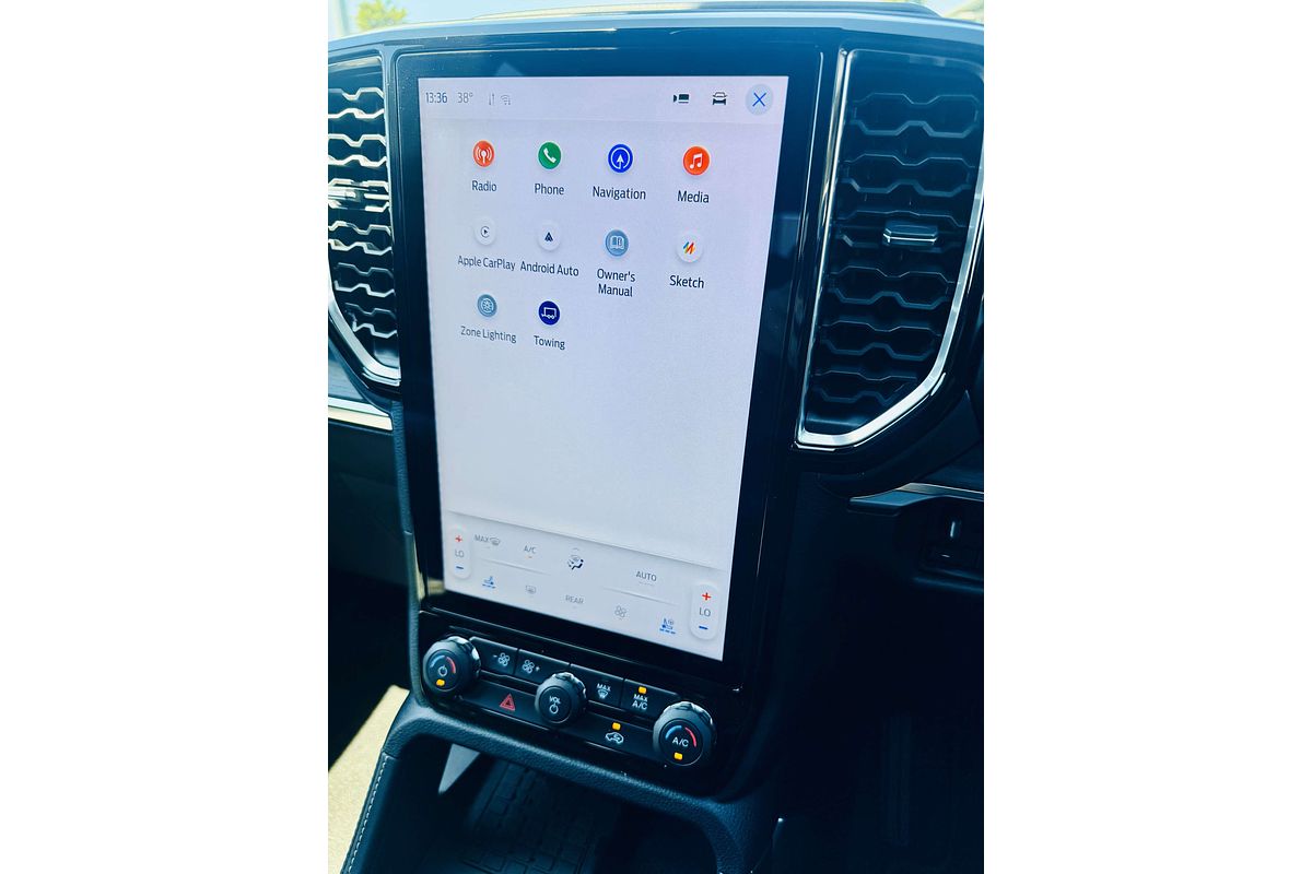 2024 Ford Everest Platinum