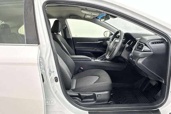 2020 Toyota Camry Ascent AXVH70R