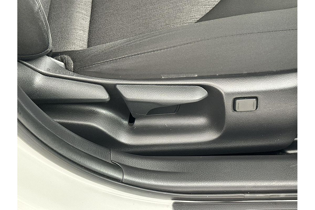 2019 Toyota Camry Ascent AXVH71R