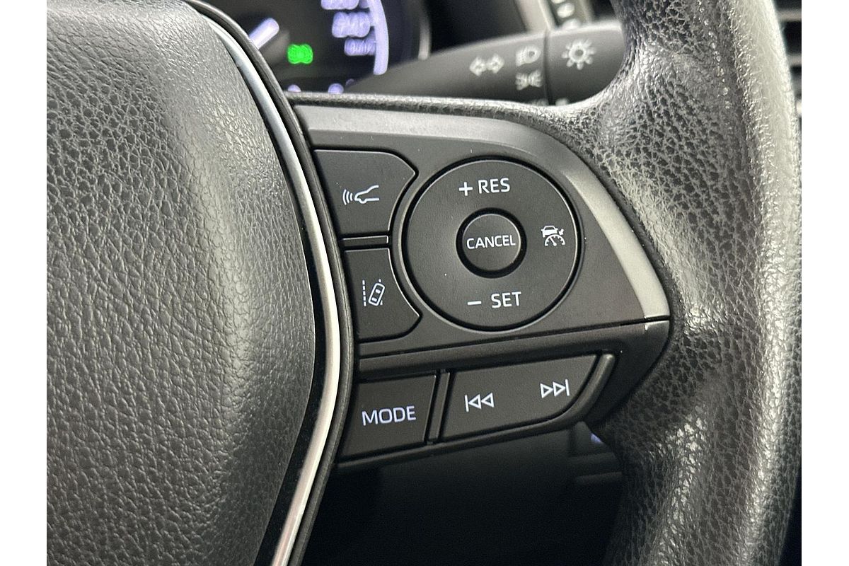 2020 Toyota Camry Ascent AXVH70R