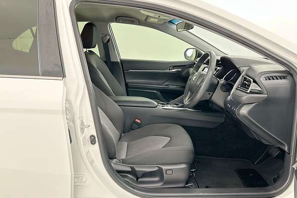2019 Toyota Camry Ascent AXVH71R