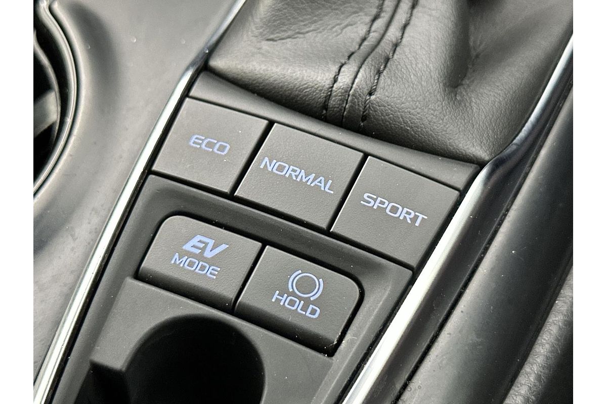 2020 Toyota Camry Ascent AXVH70R