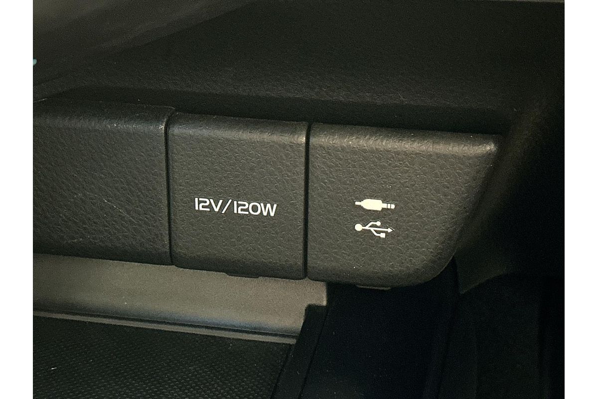 2020 Toyota Camry Ascent AXVH70R