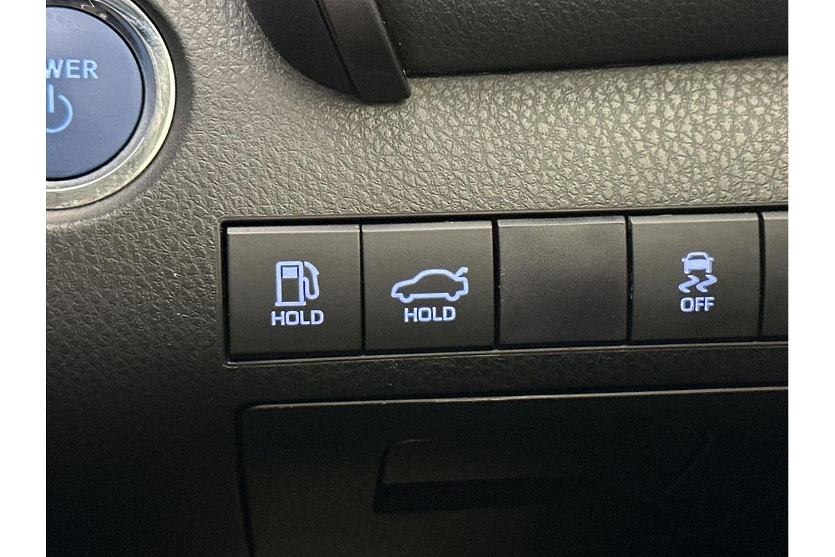 2019 Toyota Camry Ascent AXVH71R