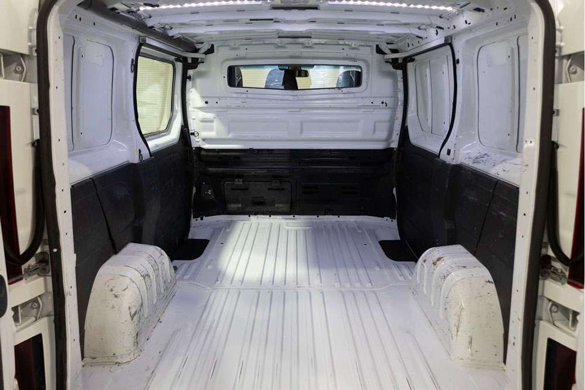 2017 Renault Trafic 103KW X82 SWB