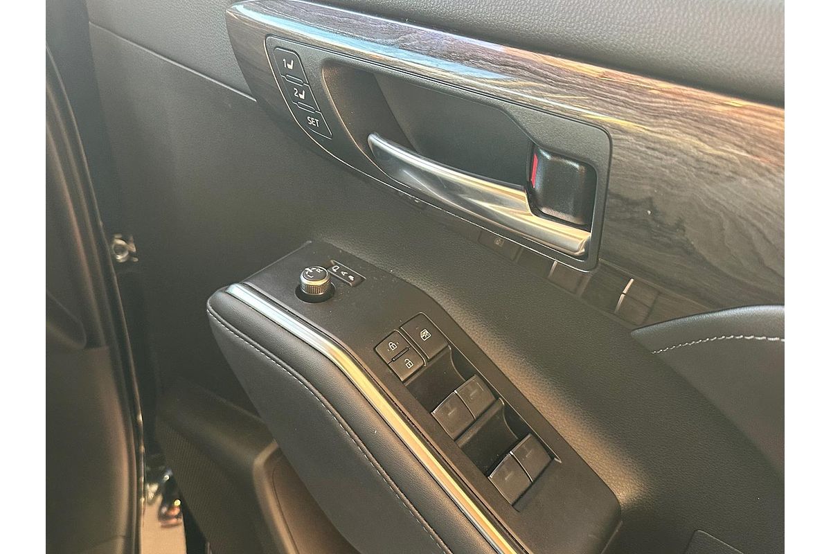 2024 Toyota Kluger Grande AXUH78R