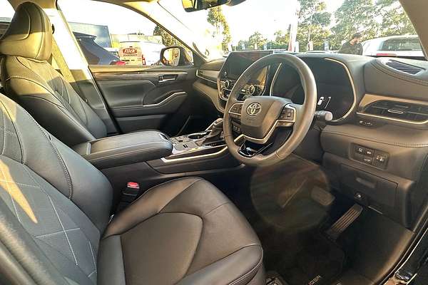 2024 Toyota Kluger Grande AXUH78R