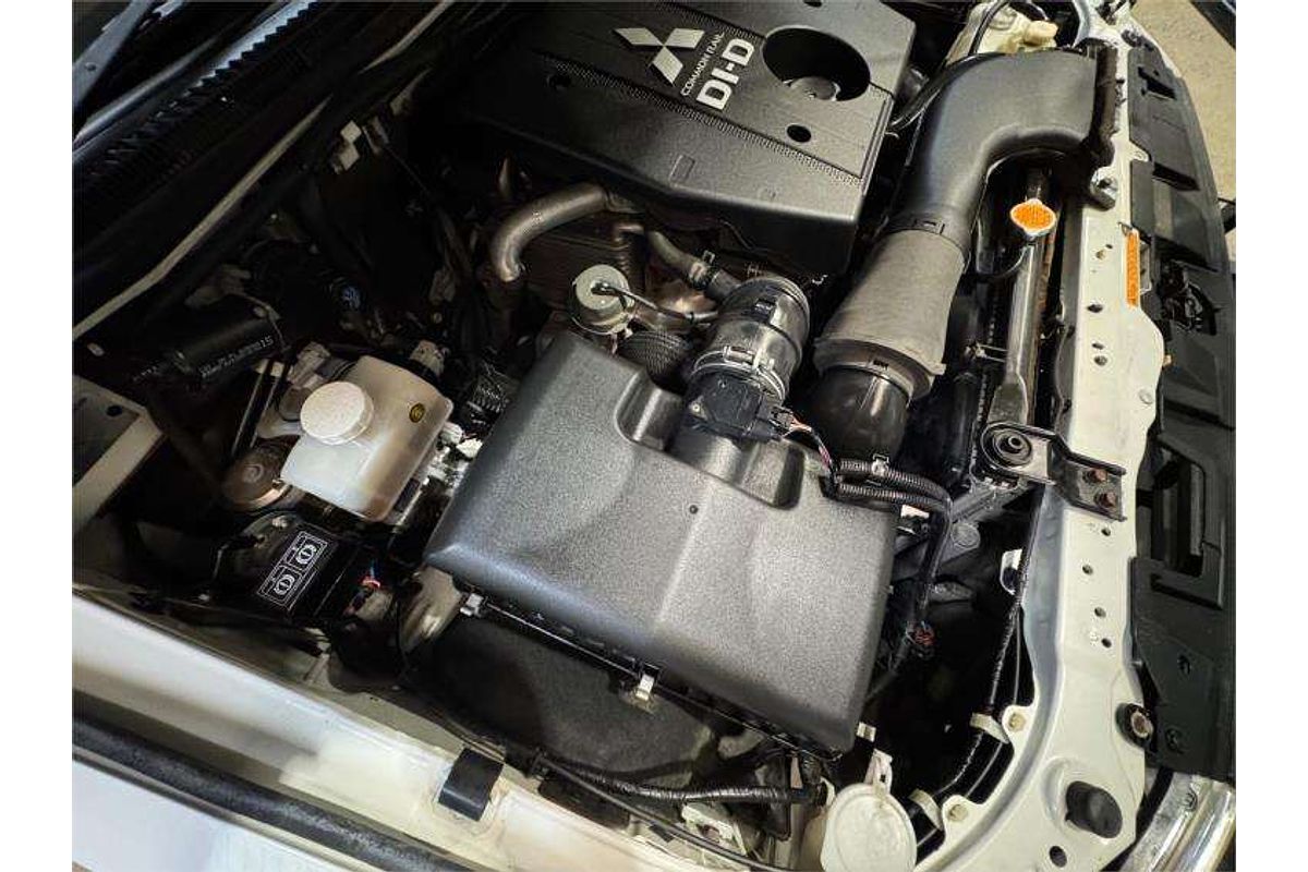 2010 Mitsubishi Pajero GLX NT