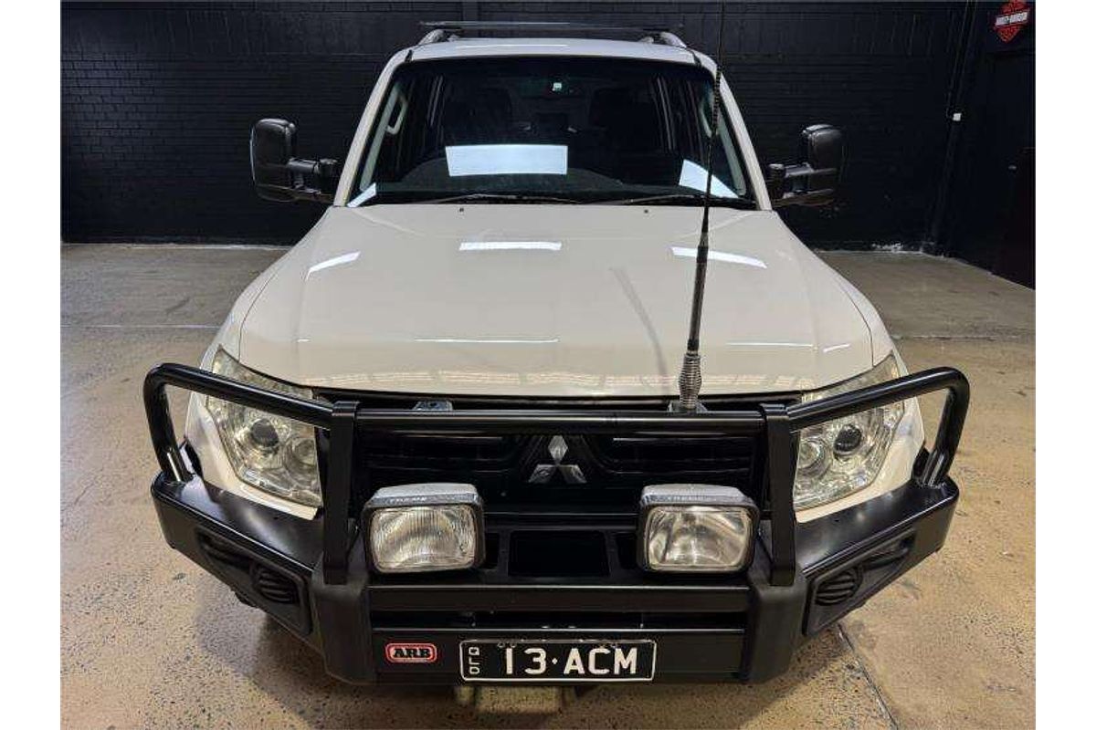 2010 Mitsubishi Pajero GLX NT