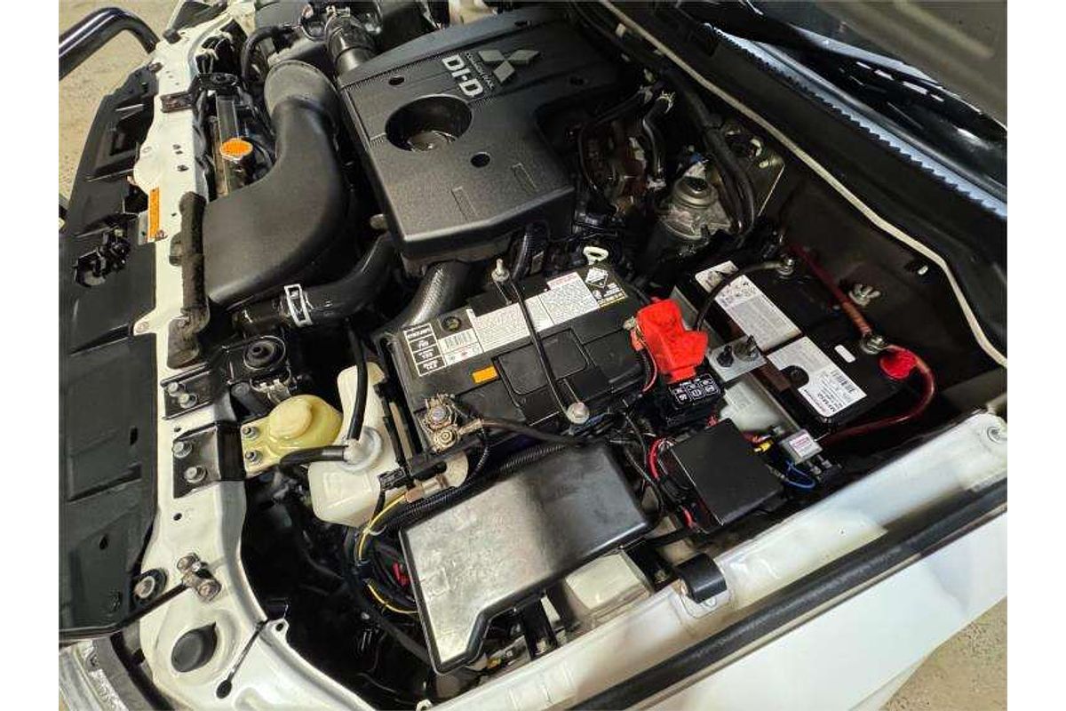 2010 Mitsubishi Pajero GLX NT