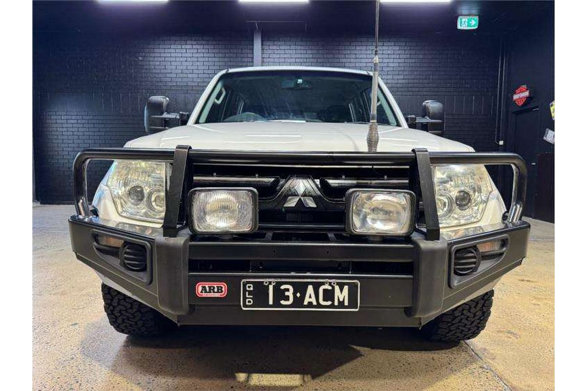 2010 Mitsubishi Pajero GLX NT
