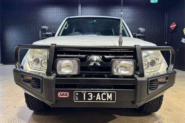 2010 Mitsubishi Pajero GLX NT