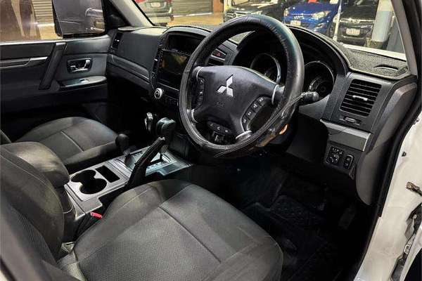 2010 Mitsubishi Pajero GLX NT