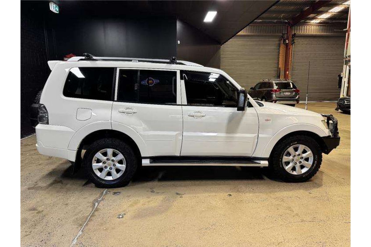 2010 Mitsubishi Pajero GLX NT