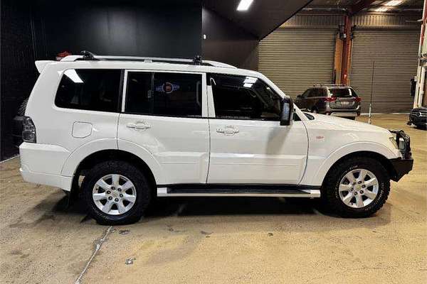 2010 Mitsubishi Pajero GLX NT