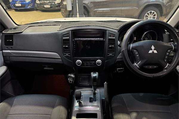 2010 Mitsubishi Pajero GLX NT
