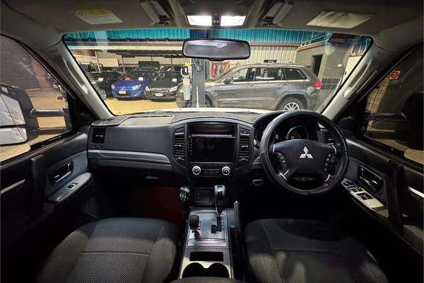 2010 Mitsubishi Pajero GLX NT