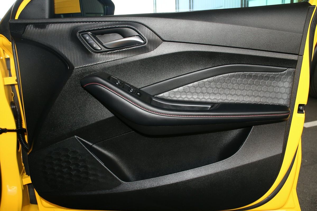 2024 MG MG5 Essence