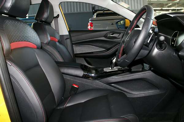 2024 MG MG5 Essence
