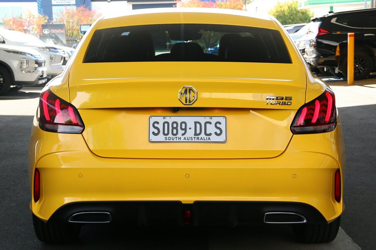 2024 MG MG5 Essence