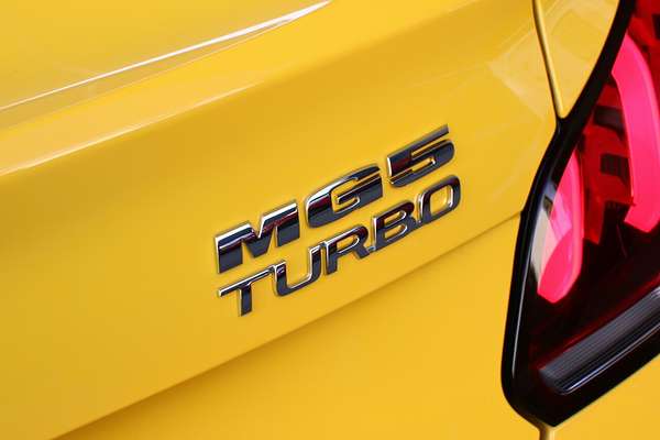 2024 MG MG5 Essence