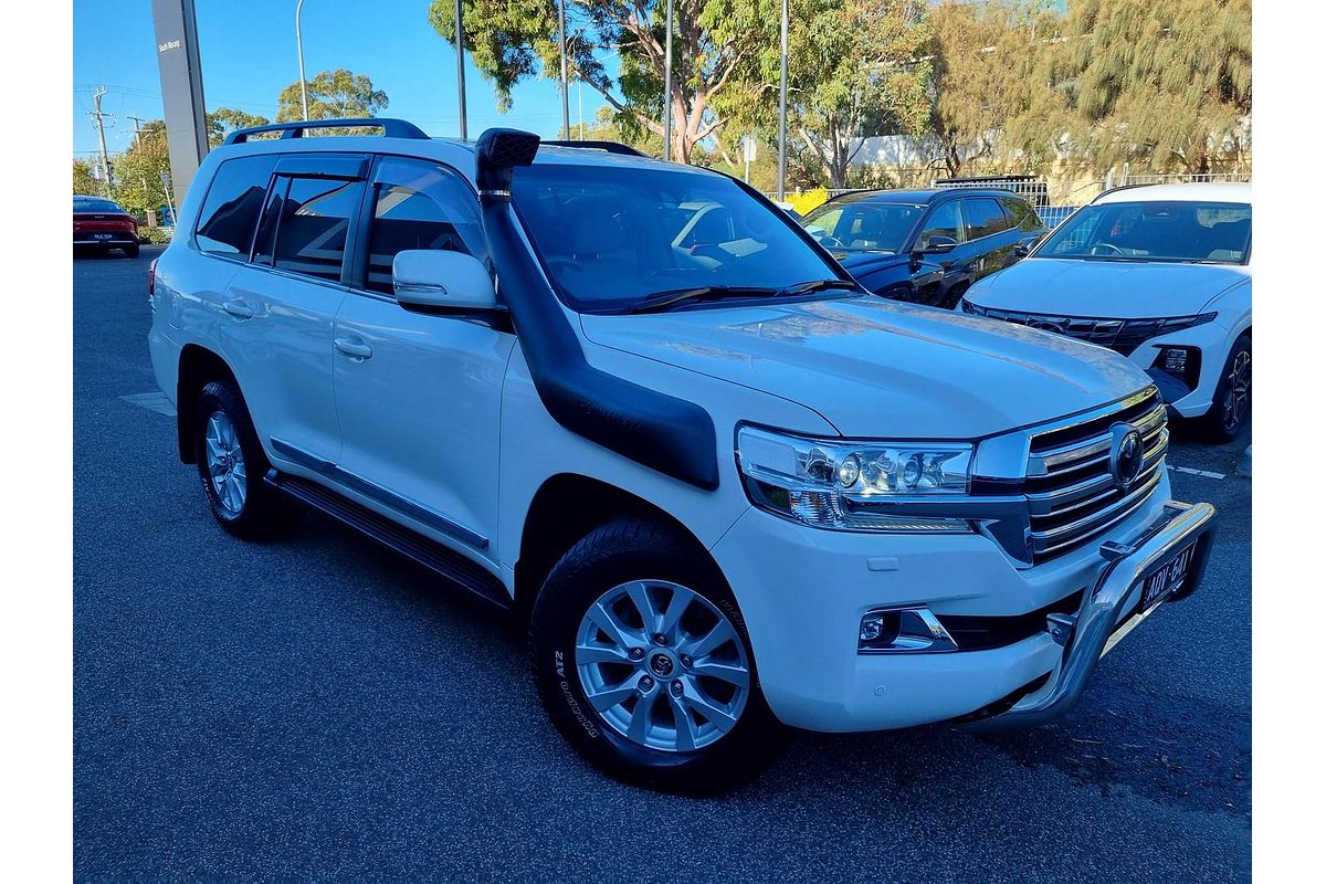 2017 Toyota Landcruiser Sahara VDJ200R