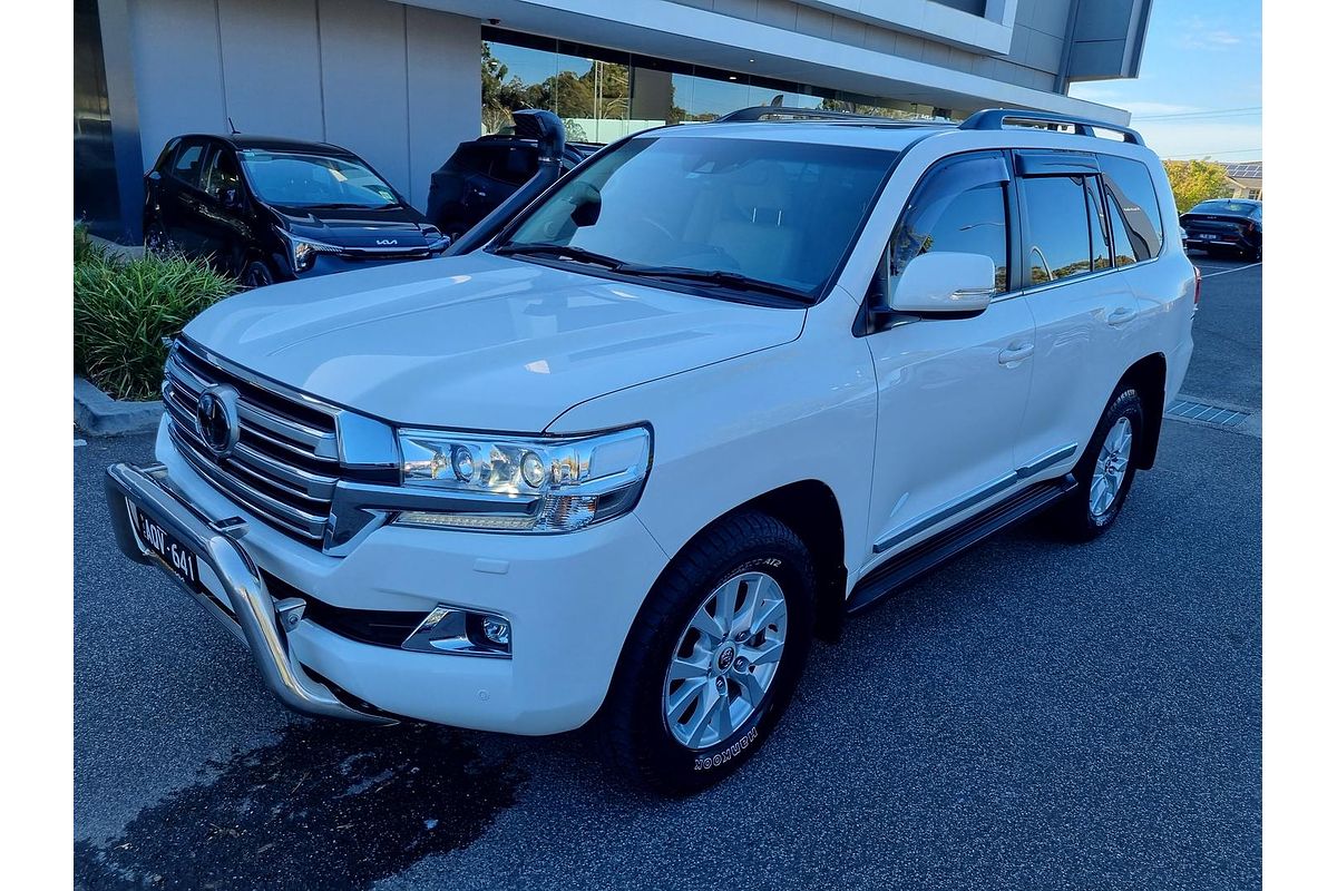2017 Toyota Landcruiser Sahara VDJ200R
