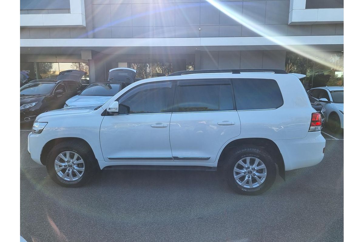 2017 Toyota Landcruiser Sahara VDJ200R