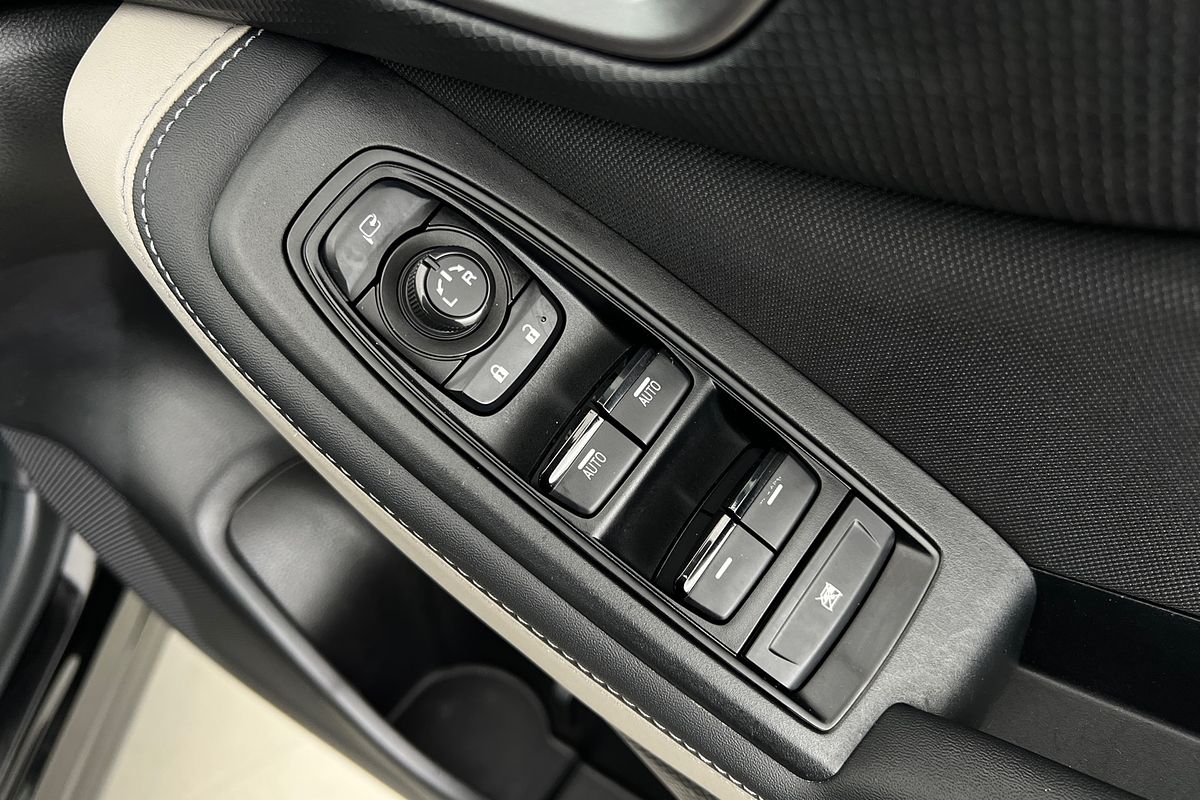 2023 Subaru Forester 2.5i Premium S5