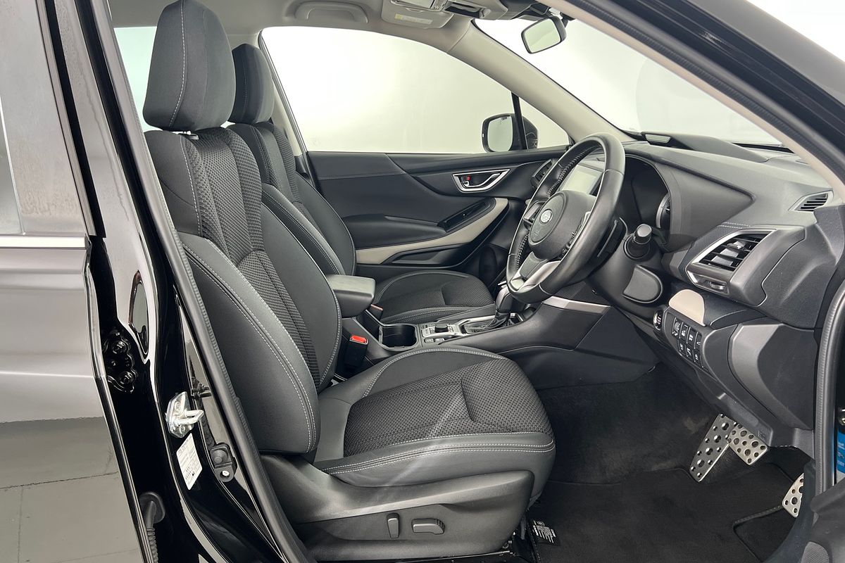 2023 Subaru Forester 2.5i Premium S5