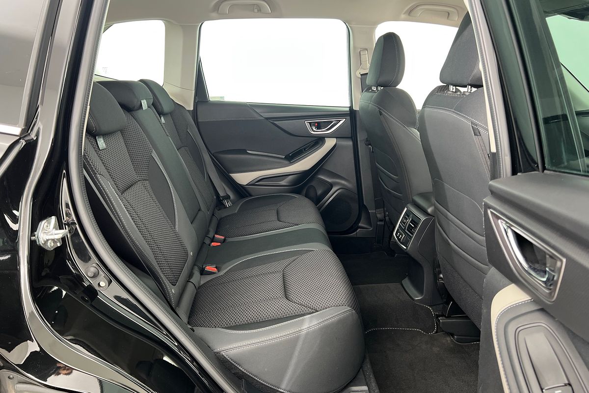 2023 Subaru Forester 2.5i Premium S5