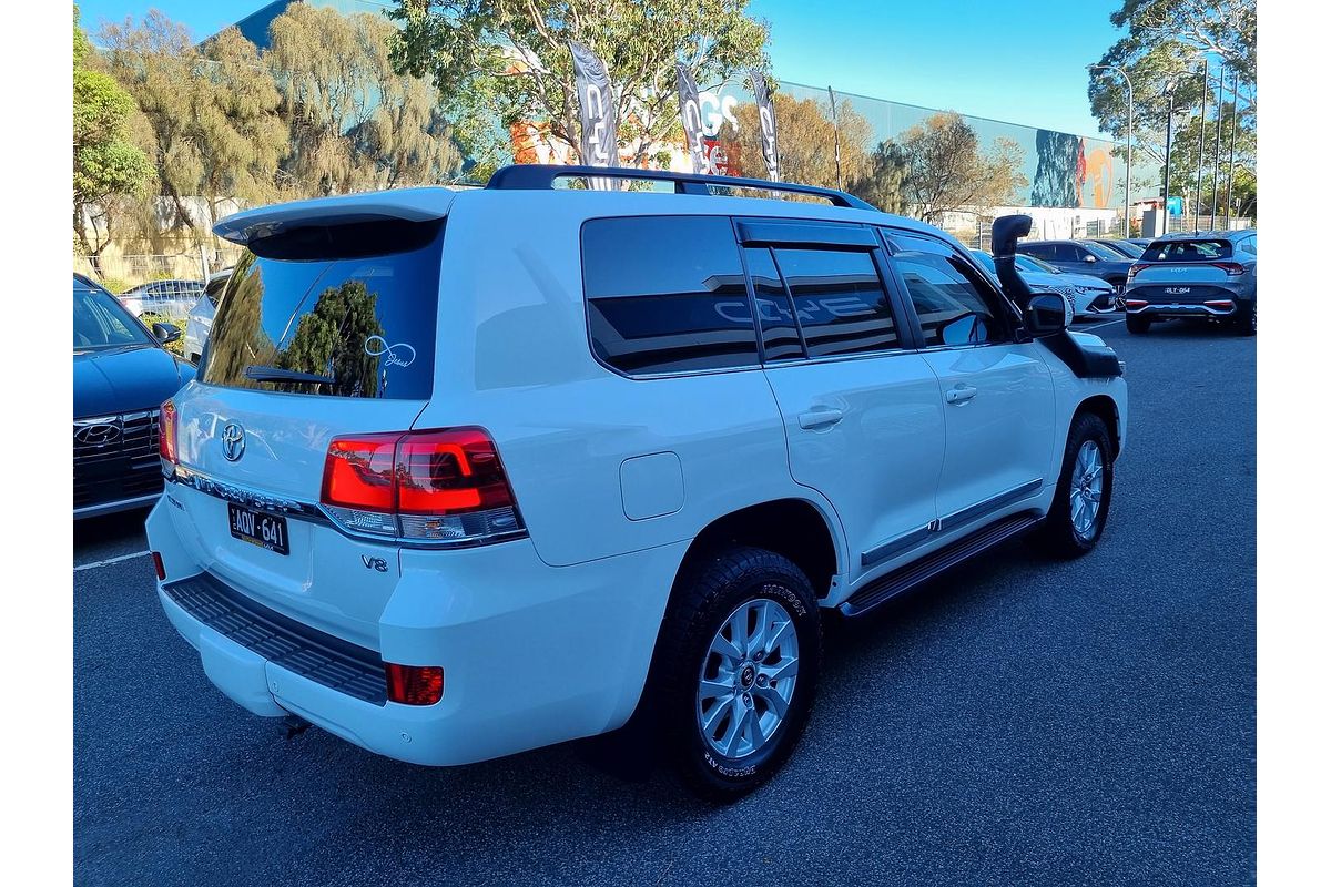 2017 Toyota Landcruiser Sahara VDJ200R