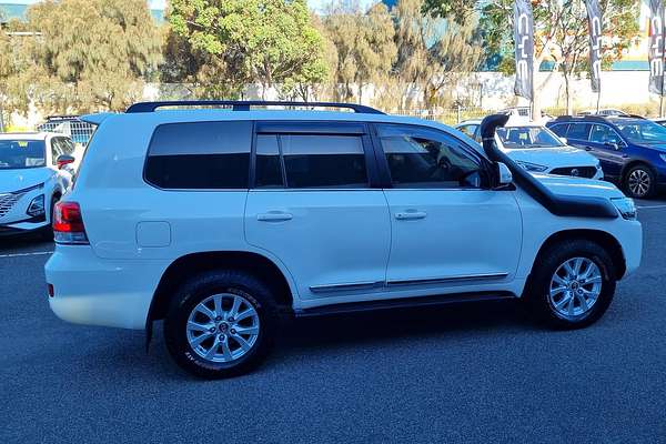 2017 Toyota Landcruiser Sahara VDJ200R